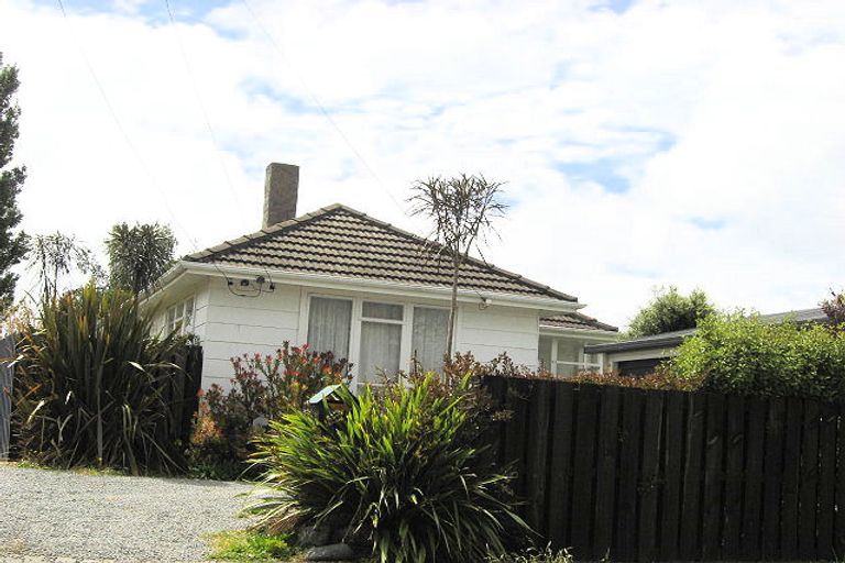 Photo of property in 48 Hollyford Avenue, Bryndwr, Christchurch, 8053
