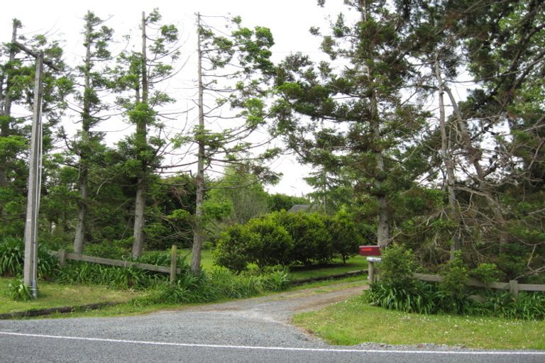 Photo of property in 920 Old North Road, Waimauku, 0882