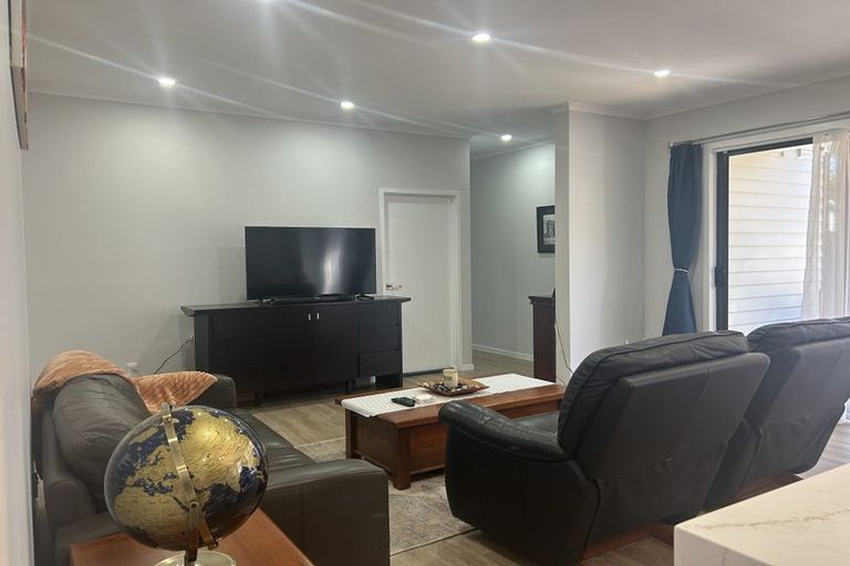 Photo of property in 203 Kyle Road, Greenhithe, Auckland, 0632