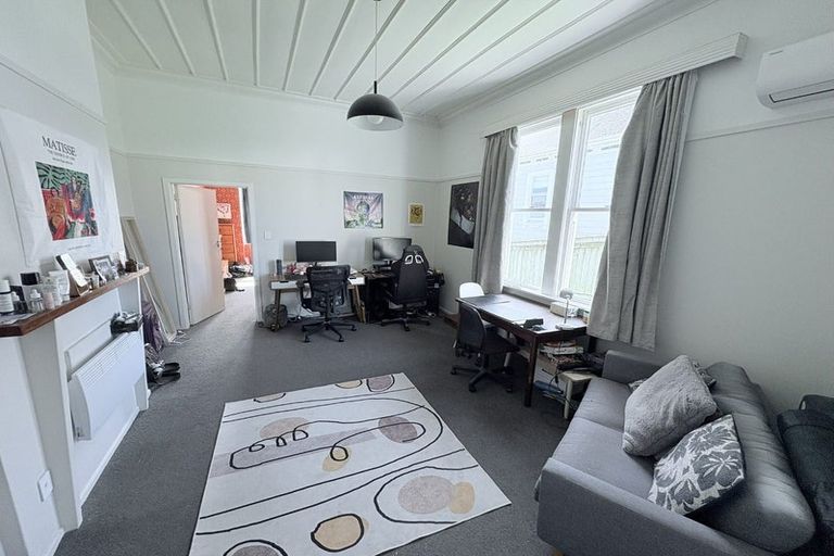 Photo of property in 84 Tiber Street, Island Bay, Wellington, 6023