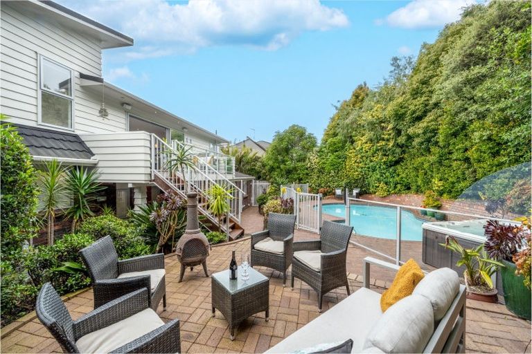 Photo of property in 25 Endymion Place, Half Moon Bay, Auckland, 2012