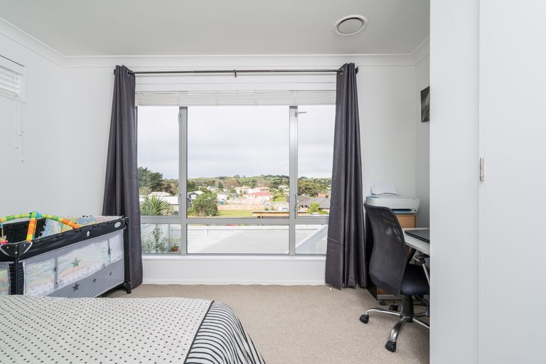 Photo of property in 15 Weka Street, Mangawhai, 0505