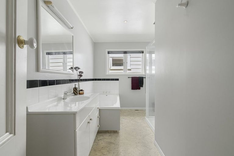 Photo of property in 34 Washington Avenue, Brooklyn, Wellington, 6021