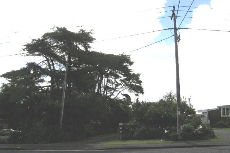 Photo of property in 2/40 Sunnynook Road, Sunnynook, Auckland, 0620