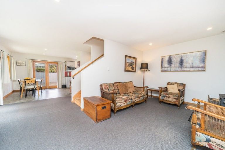 Photo of property in 32 Pioneer Highway, Awapuni, Palmerston North, 4412