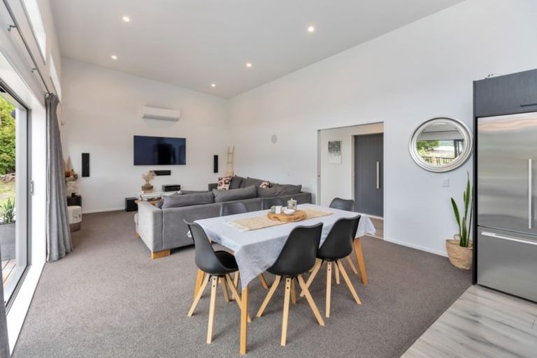 Photo of property in 8 Wai Kanapa Lane, Ngararatunua, Whangarei, 0176