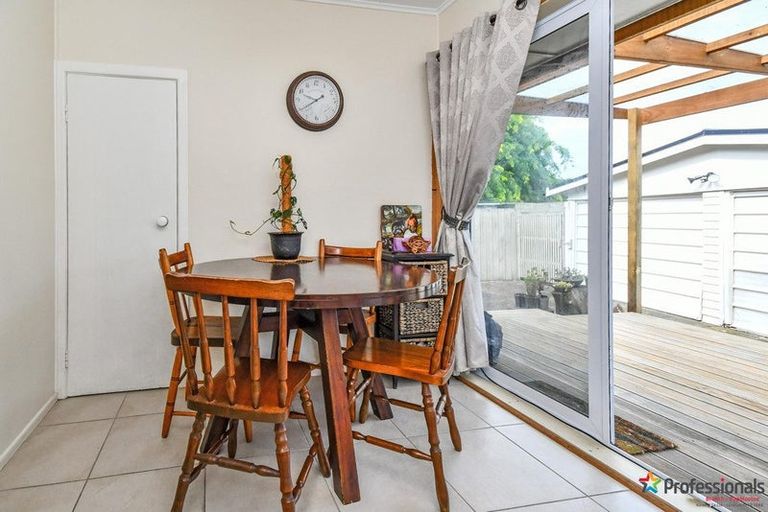 Photo of property in 11 Awatere Street, Clover Park, Auckland, 2023