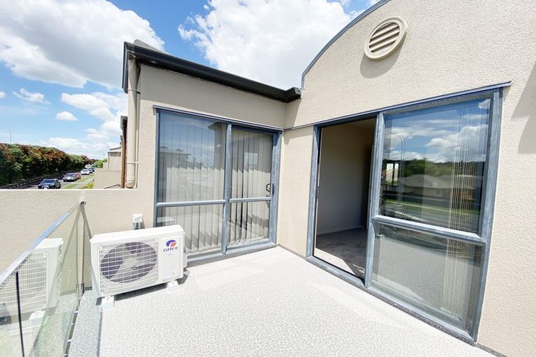 Photo of property in 8/548 Chapel Road, East Tamaki, Auckland, 2016