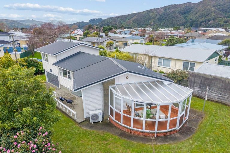 Photo of property in 36 Mcdonald Street, Taita, Lower Hutt, 5011