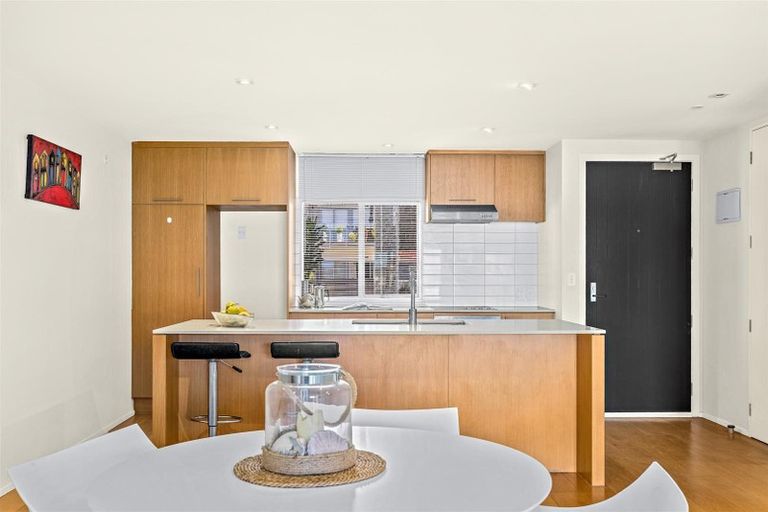 Photo of property in 204/252 Centreway Road, Orewa, 0931