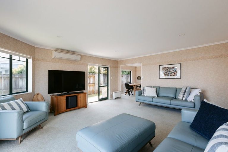 Photo of property in 11 Santa Monica Drive, Papamoa Beach, Papamoa, 3118