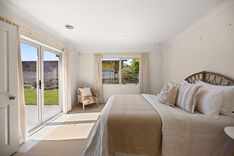 Photo of property in 2 Roderick Place, Rototuna, Hamilton, 3210