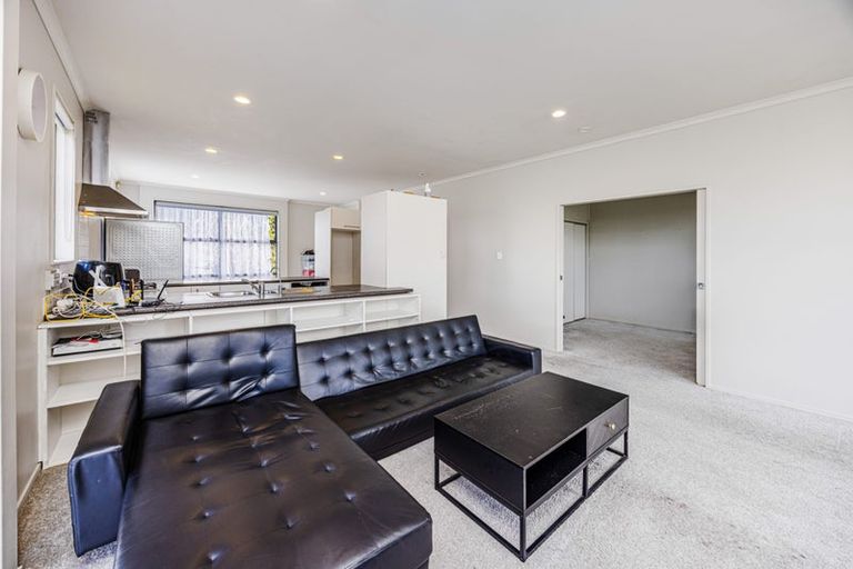 Photo of property in 16 Figaro Crescent, Takanini, 2112