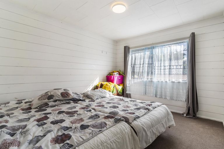 Photo of property in 2/11 Bluewater Place, Wattle Downs, Auckland, 2103