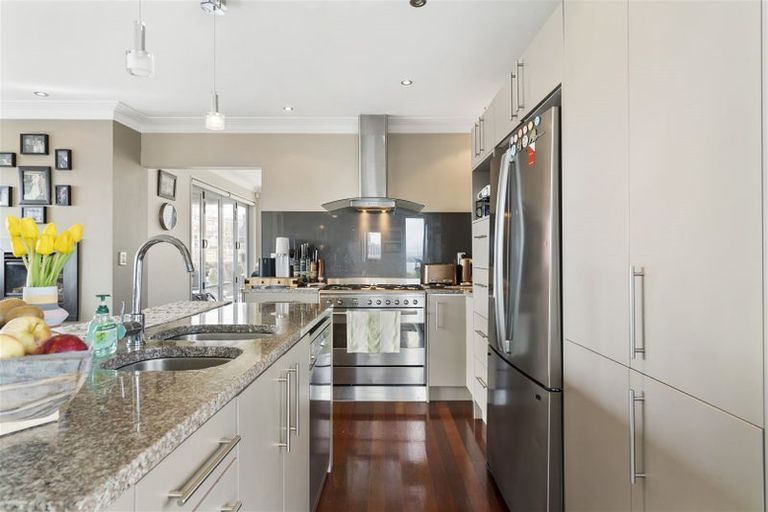 Photo of property in 1/62 Sorrel Crescent, Bucklands Beach, Auckland, 2012