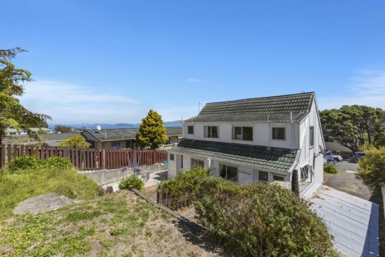 Photo of property in 43a Cypress Drive, Maungaraki, Lower Hutt, 5010