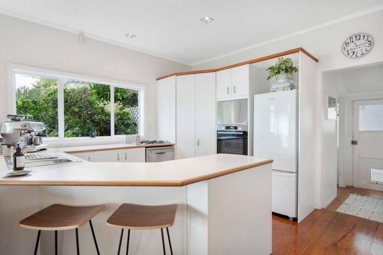 Photo of property in 136 Beach Road, Onerahi, Whangarei, 0110