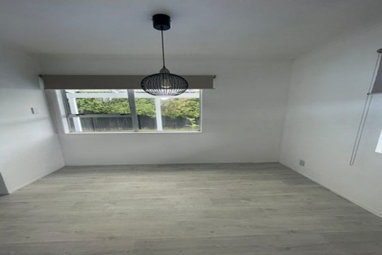 Photo of property in 27 Springtime Crescent, Stanmore Bay, Whangaparaoa, 0932