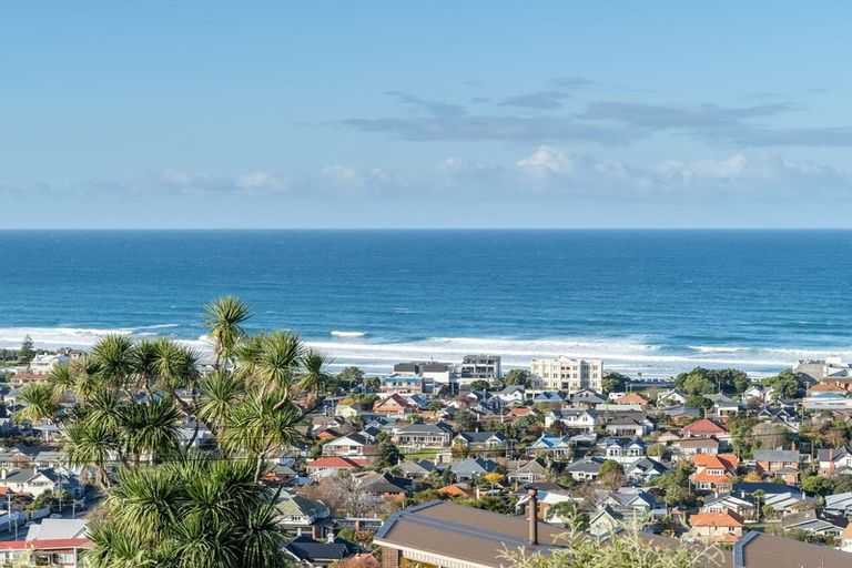 Photo of property in 14 Seaview Terrace, Kew, Dunedin, 9012