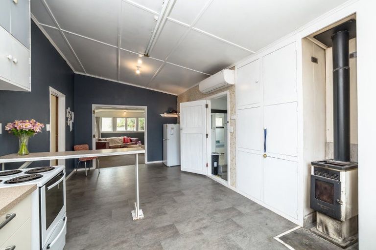 Photo of property in 17 Waite Street, Featherston, 5710