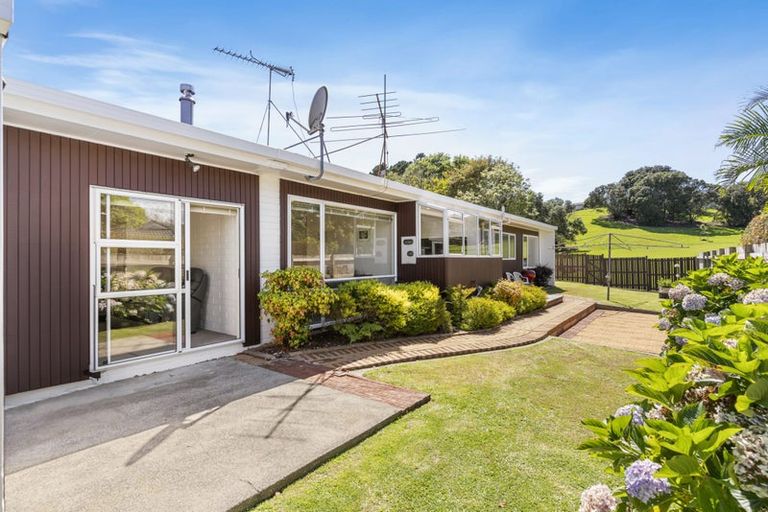 Photo of property in 30 Ganymede Place, Half Moon Bay, Auckland, 2012