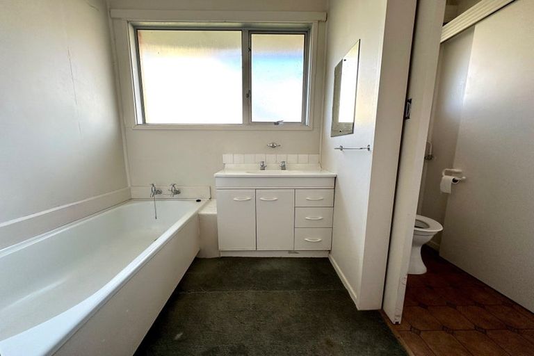 Photo of property in 12 Cambridge Street, Balclutha, 9230