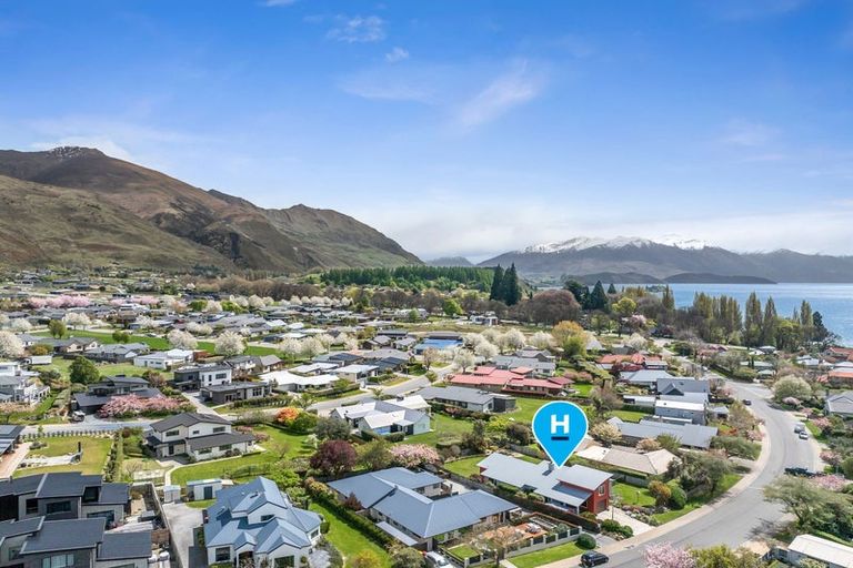 Photo of property in 117 Meadowstone Drive, Wanaka, 9305