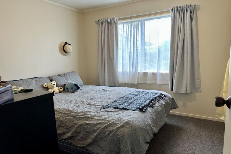Photo of property in 64 Rhodes Drive, Kelvin Grove, Palmerston North, 4414