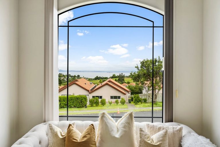 Photo of property in 121 Alec Craig Way, Gulf Harbour, Whangaparaoa, 0930