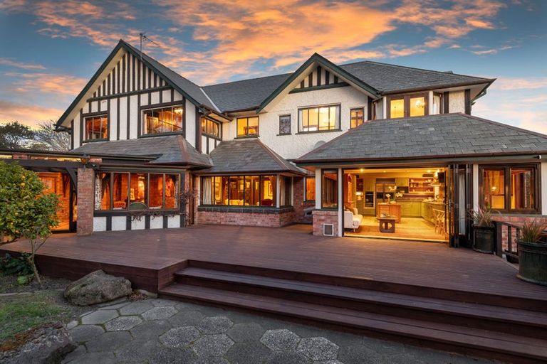 Photo of property in 283 Papanui Road, Merivale, Christchurch, 8052