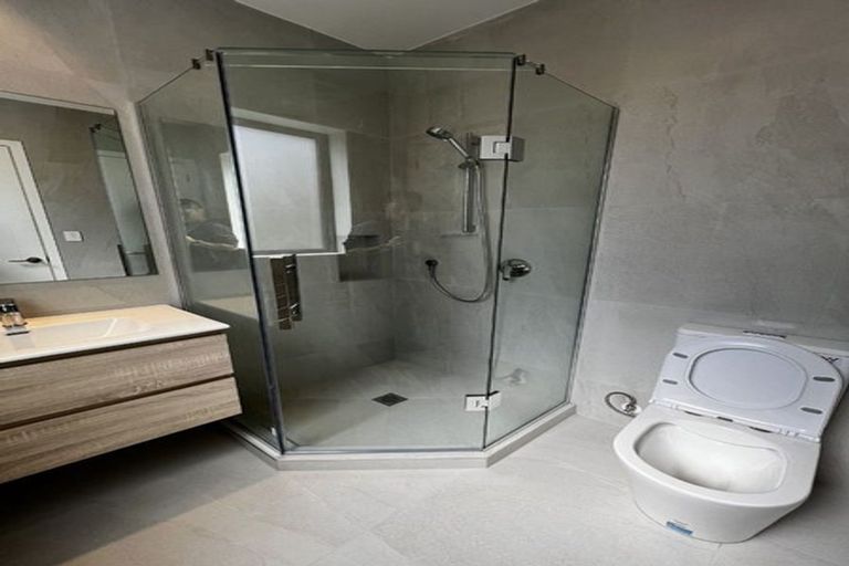 Photo of property in 7a Hinau Street, New Lynn, Auckland, 0600