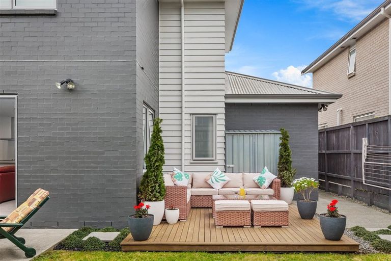 Photo of property in 22 Samuel Cassidy Avenue, Swanson, Auckland, 0614