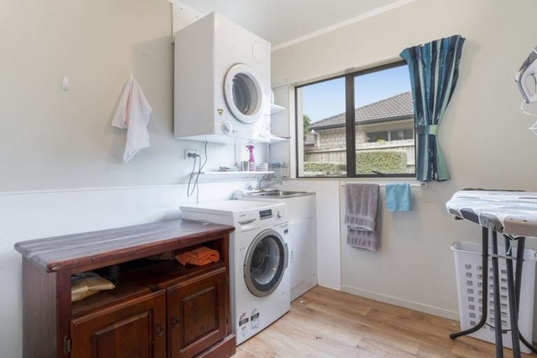 Photo of property in 52 Inverness Drive, Pyes Pa, Tauranga, 3112