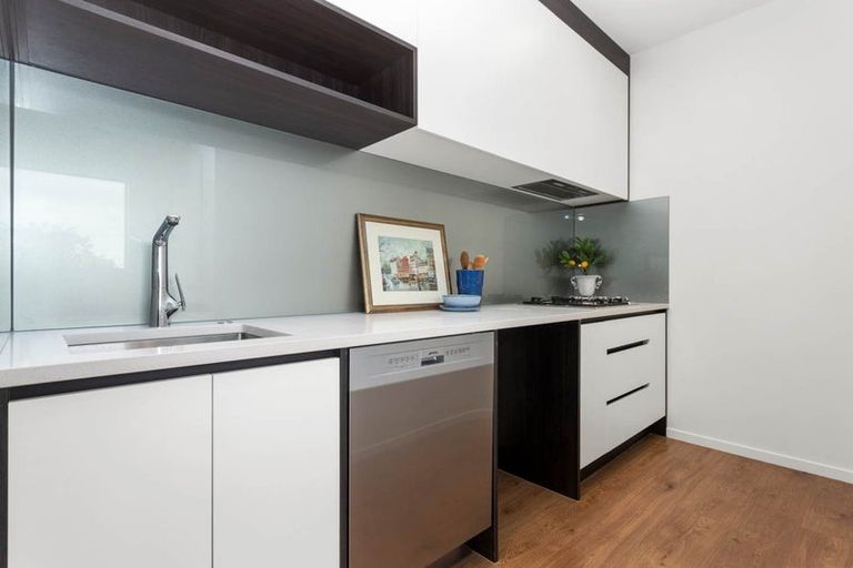 Photo of property in 6 Bela Vista Boulevard, Swanson, Auckland, 0614