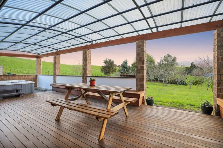 Photo of property in 129 Limeworks Loop Road, Te Pahu, Hamilton, 3285