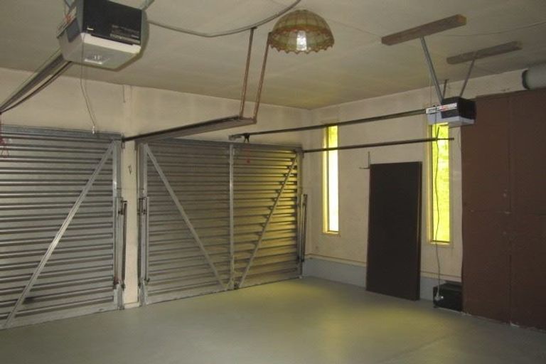 Photo of property in 220 Memorial Avenue, Burnside, Christchurch, 8053