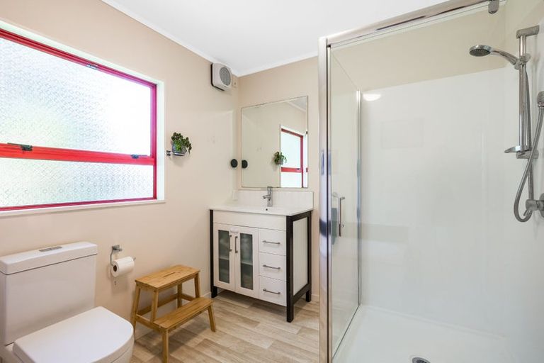 Photo of property in 7 Lowry Crescent, Stokes Valley, Lower Hutt, 5019