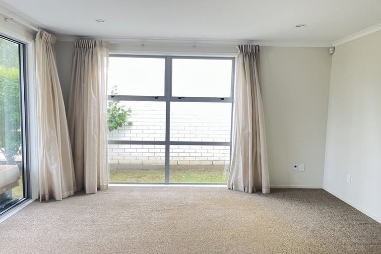 Photo of property in 3 Tawaki Avenue, Takanini, 2112