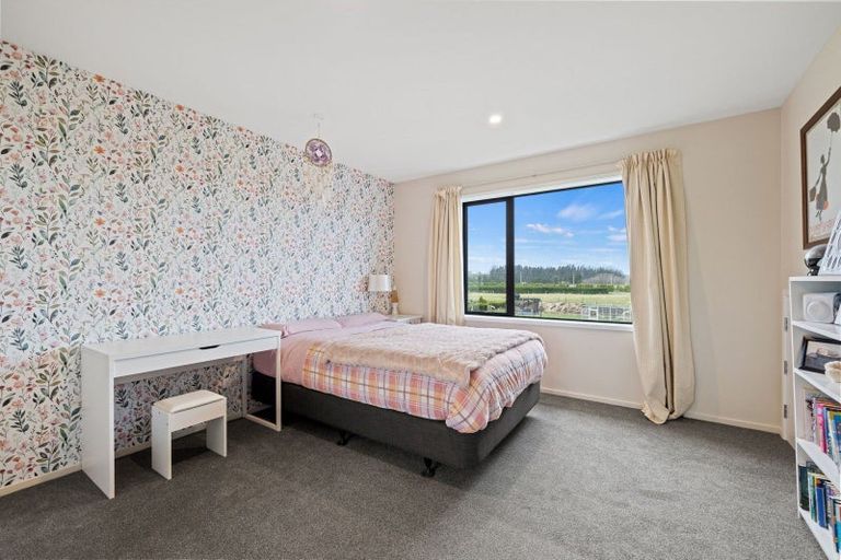 Photo of property in 1 Hayfield Terrace, Cust, Rangiora, 7471