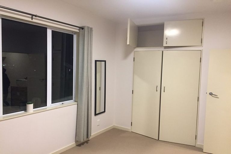 Photo of property in 164 The Ridgeway, Mornington, Wellington, 6021