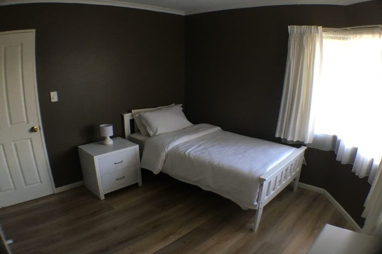 Photo of property in 11 Linicro Place, Wattle Downs, Auckland, 2103