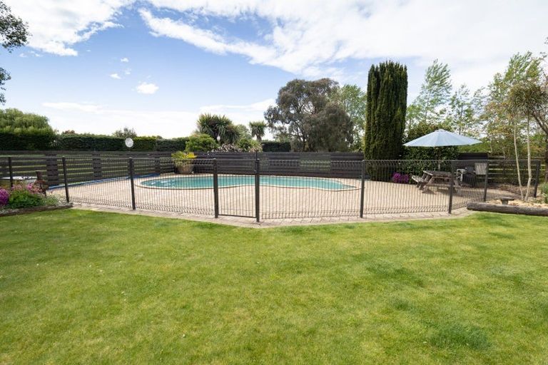 Photo of property in 128 Johnstone Street, Tinwald, Ashburton, 7774