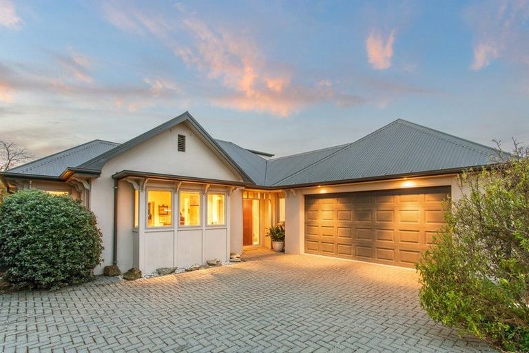 Photo of property in 69 Jeffreys Road, Fendalton, Christchurch, 8052