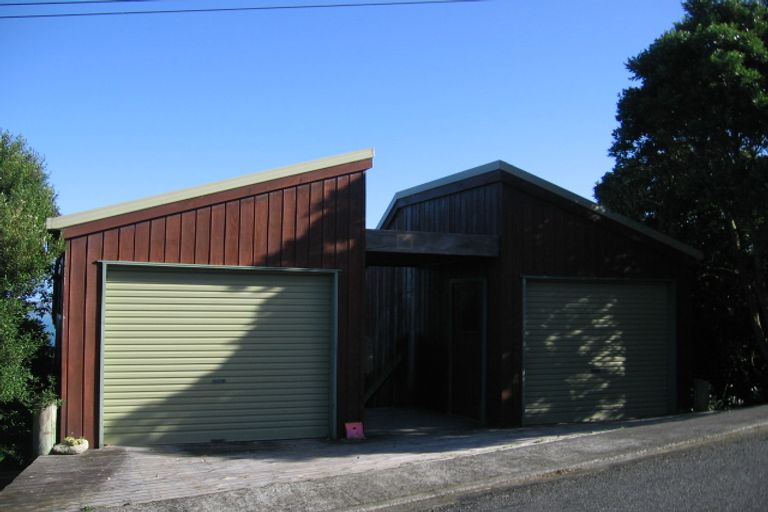 Photo of property in 15 Ogilvy Terrace, Plimmerton, Porirua, 5026