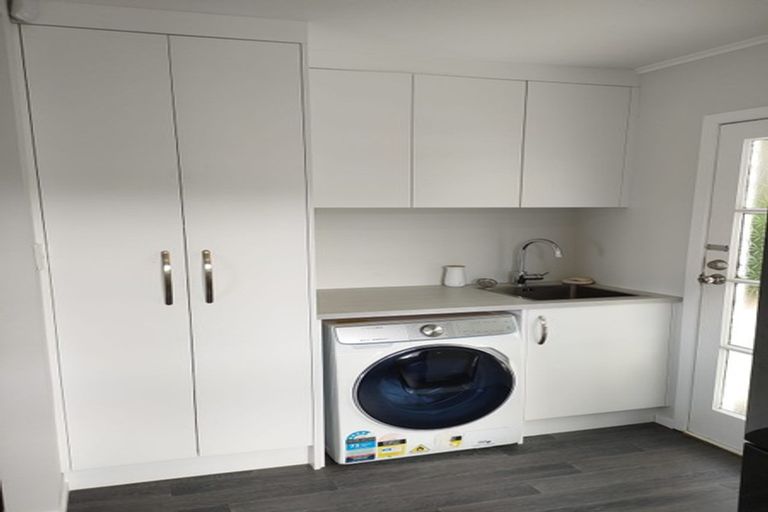 Photo of property in 4b Cedar Street, Maungaraki, Lower Hutt, 5010