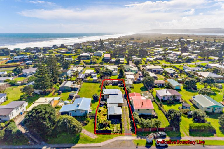 Photo of property in 218 Maunsell Road, Port Waikato, Tuakau, 2695