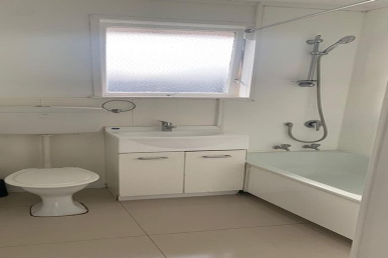 Photo of property in 16b Gray Avenue, Mangere East, Auckland, 2024