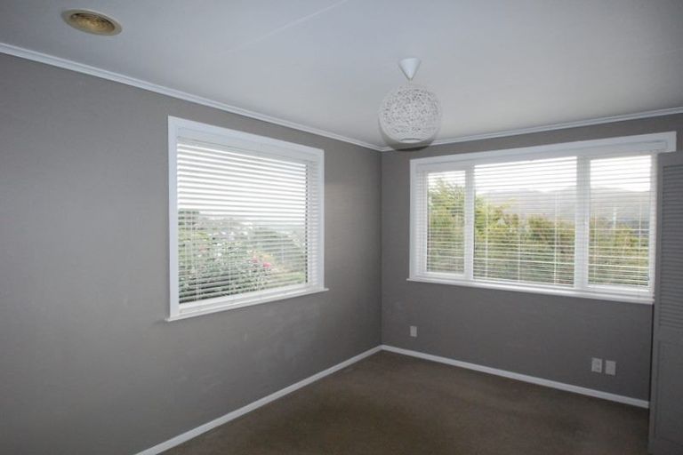 Photo of property in 54 Montgomery Avenue, Karori, Wellington, 6012