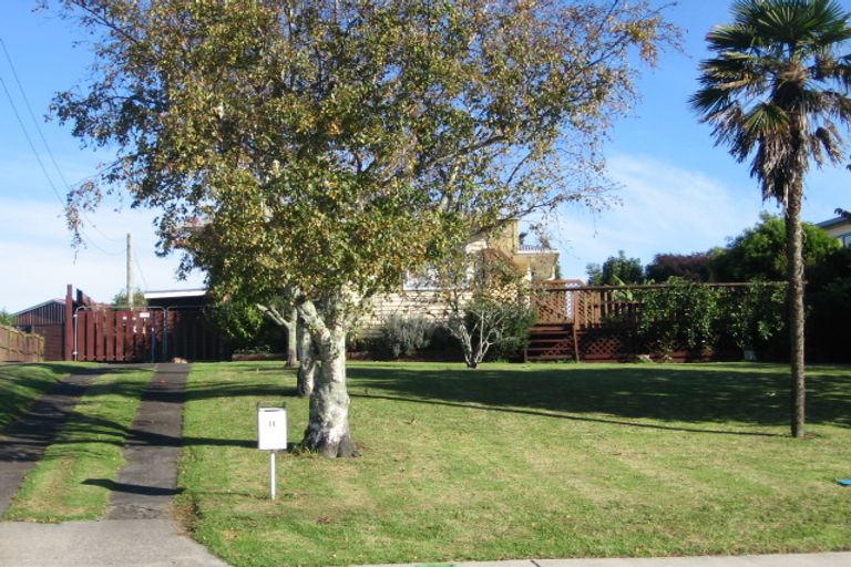 Photo of property in 11 Mclean Avenue, Papatoetoe, Auckland, 2025