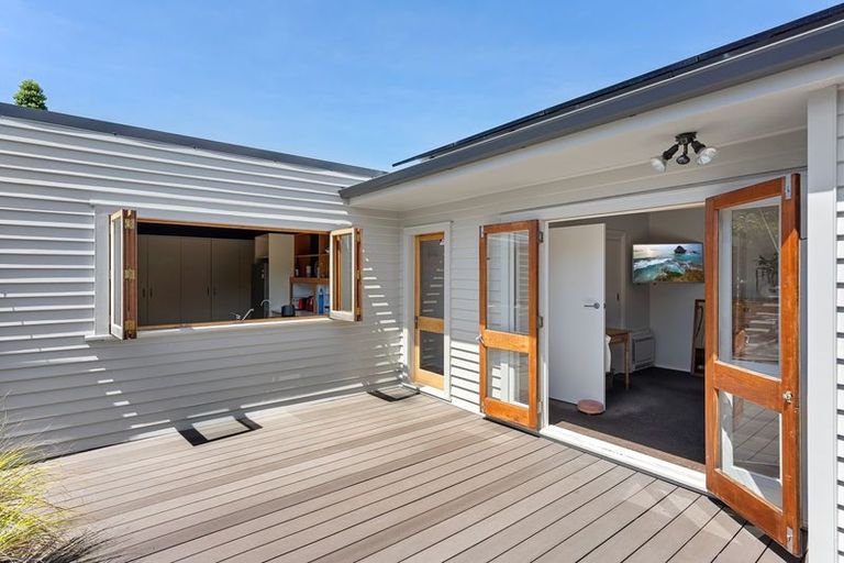 Photo of property in 16 Rauparaha Street, Waikanae Beach, Waikanae, 5036